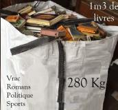 Livres de bibliotheque en sacs de 1m3.JPG